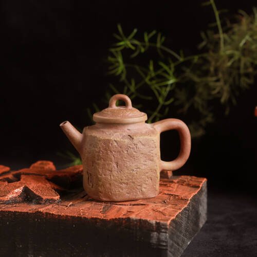 Hand-pinched Yellow River clay teapot